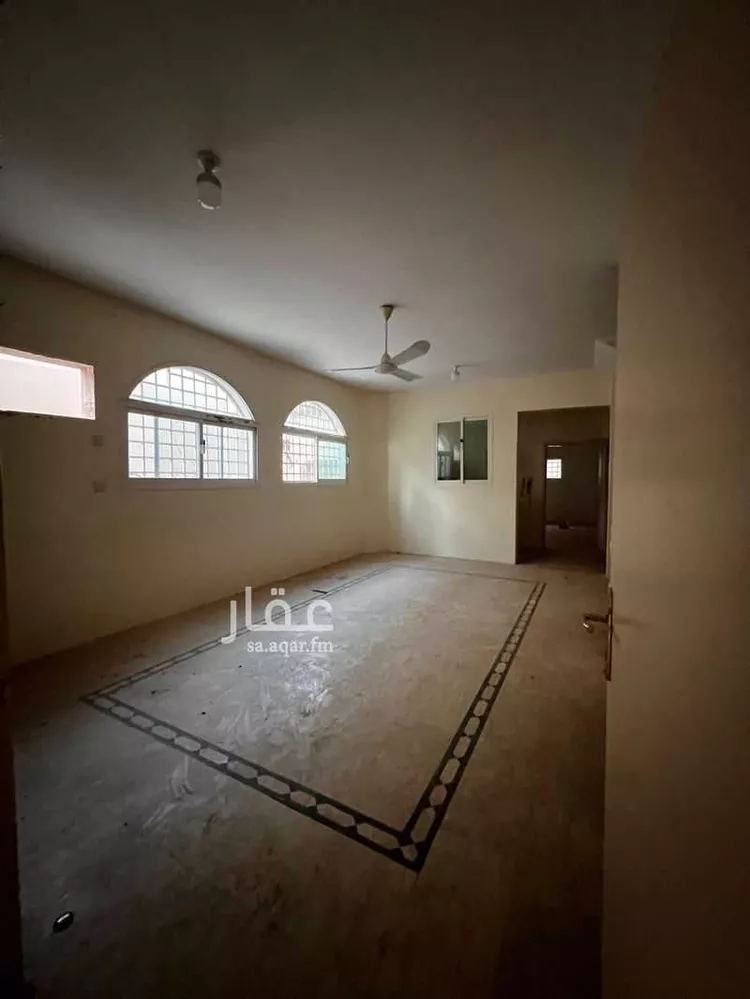 فيلا للإيجار في شارع الحكم بن حيان العبدي, حي المنتزة الغربي, مدينة بريدة, منطقة القصيم صورة 5