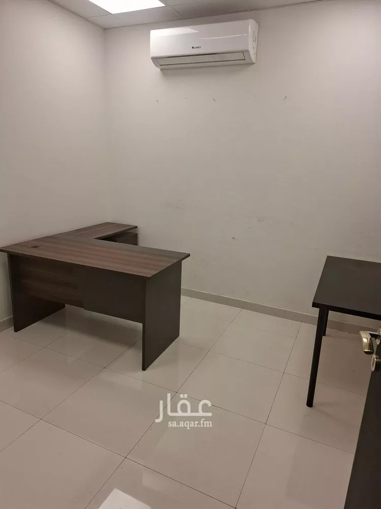 مكتب تجاري للإيجار في شارع الدائرى الشمالى الفرعي, حي الوادي, مدينة الرياض, منطقة الرياض صورة 4