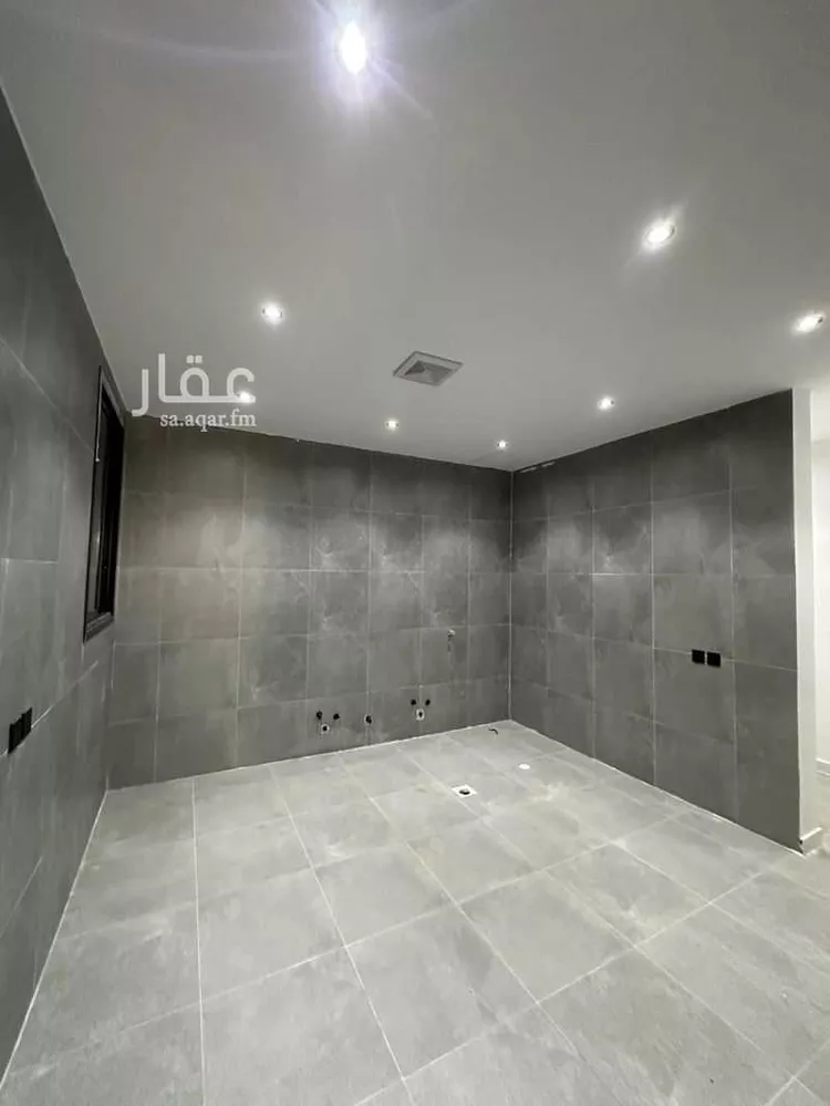 Floor for Sale in Riyadh Al Maizilah