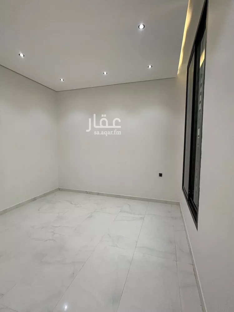 فيلا للبيع في شارع سلطان قابوس, حي المعيزيلة, مدينة الرياض, منطقة الرياض صورة 2