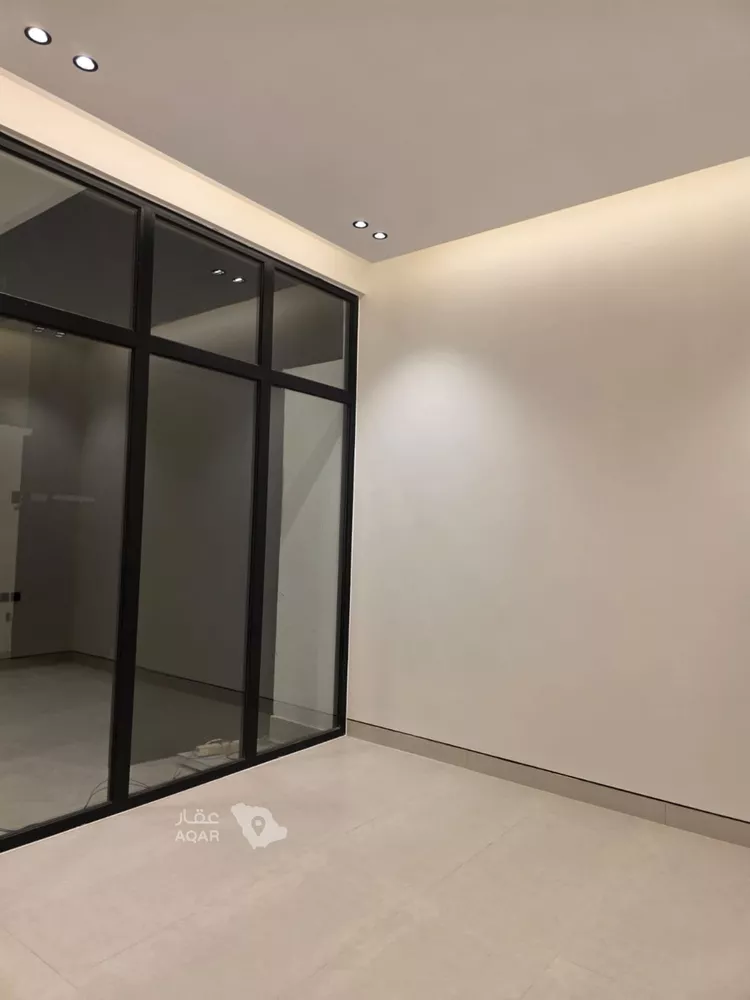 Villa for Sale in Riyadh Al Yarmouk 2