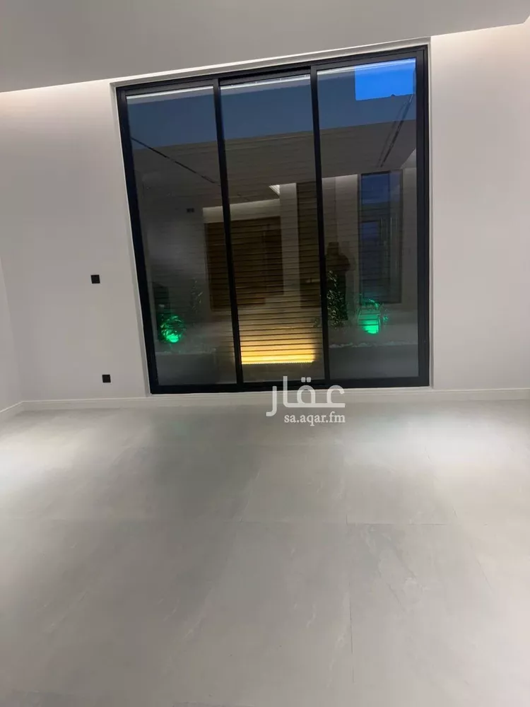 فيلا للبيع في شارع محمد بن عبدالجليل, حي الصفاء, مدينة الرياض, منطقة الرياض