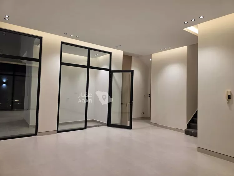 Villa for Sale in Riyadh Al Yarmouk 12
