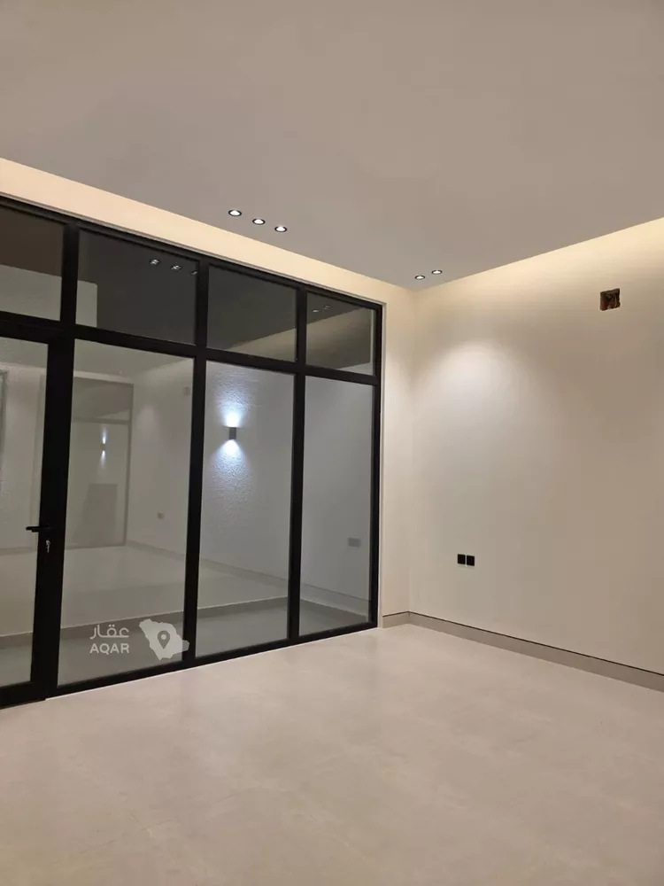 Villa for Sale in Riyadh Al Yarmouk 15