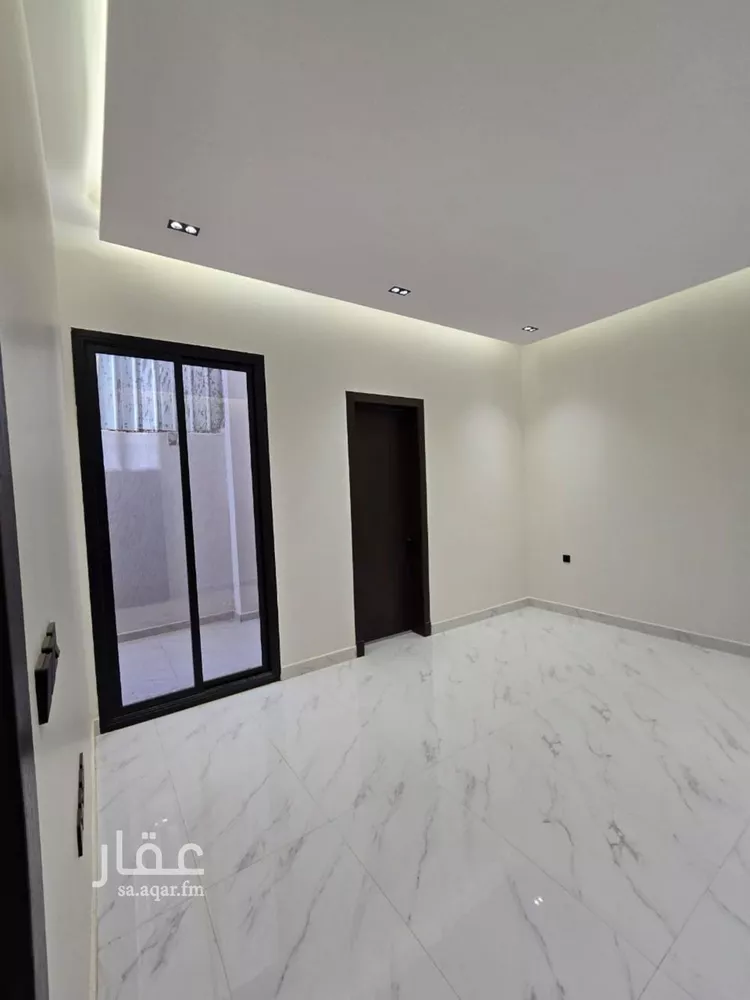 دور للبيع في شارع رقم 105, حي المونسية, مدينة الرياض, منطقة الرياض صورة 2