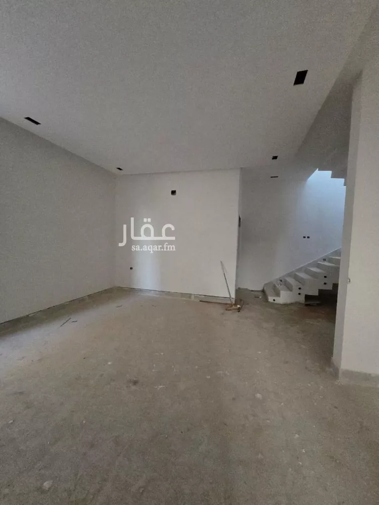دور للبيع في شارع المكناسي, حي الخليج, مدينة الرياض, منطقة الرياض صورة 2