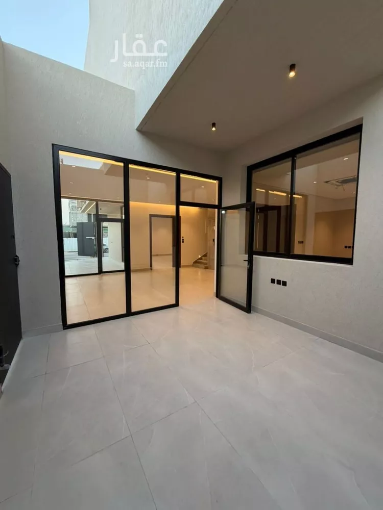 فيلا للبيع في شارع رقم 500, حي النرجس, مدينة الرياض, منطقة الرياض صورة 5