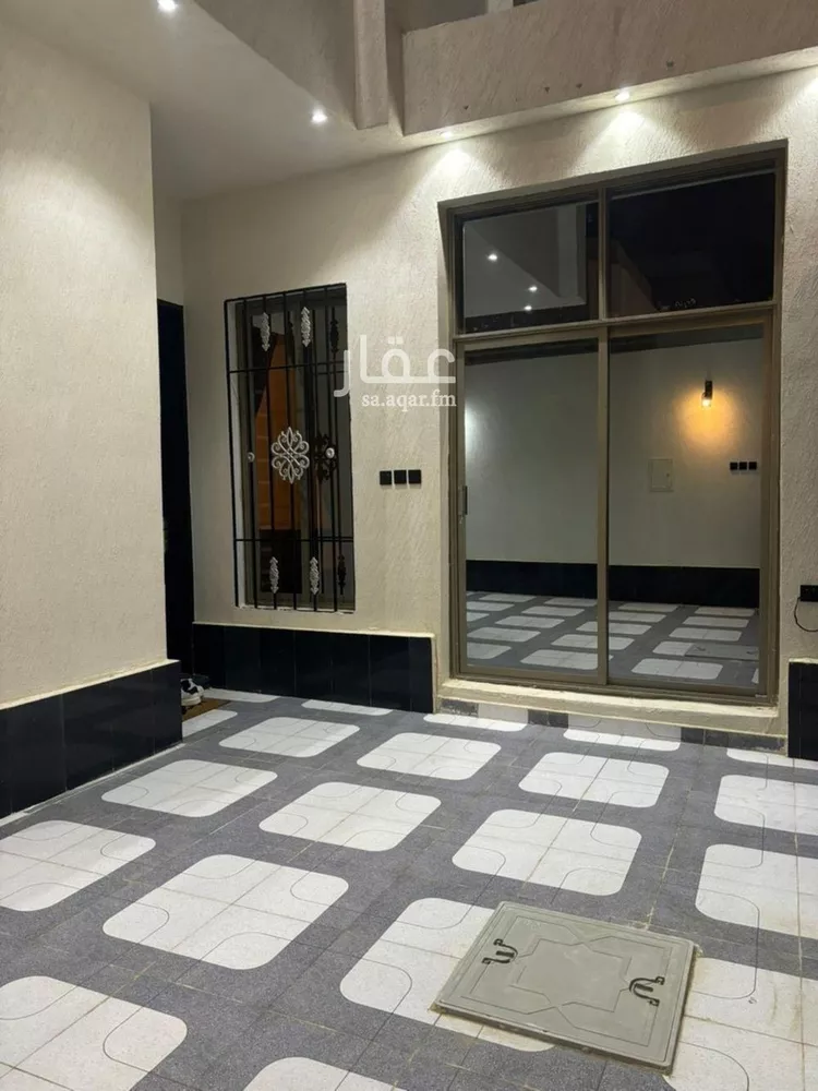 فيلا للبيع في شارع رفاعة بن رافع, حي العريجاء الغربي, مدينة الرياض, منطقة الرياض صورة 4