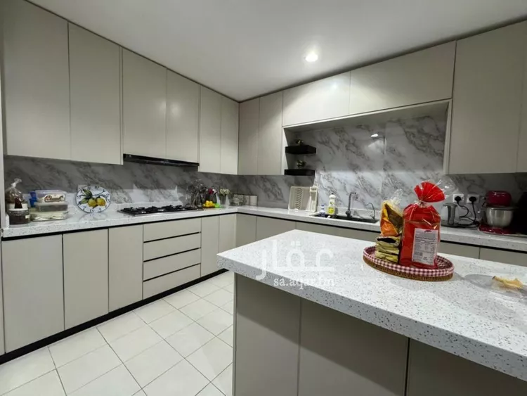 فيلا للبيع في شارع الغماسية, حي إشبيلية, مدينة الرياض, منطقة الرياض صورة 4