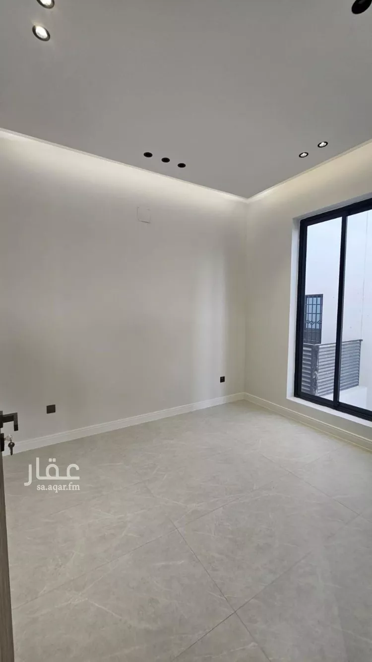 فيلا للبيع في شارع أسد السنة, حي الفاروق, مدينة الرياض, منطقة الرياض 18