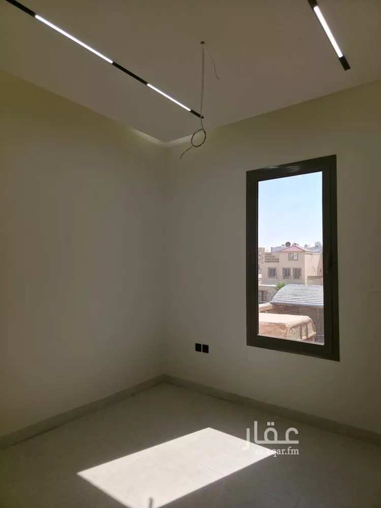 فيلا للبيع في شارع الفرعية, حي غرناطة, مدينة الرياض, منطقة الرياض 9
