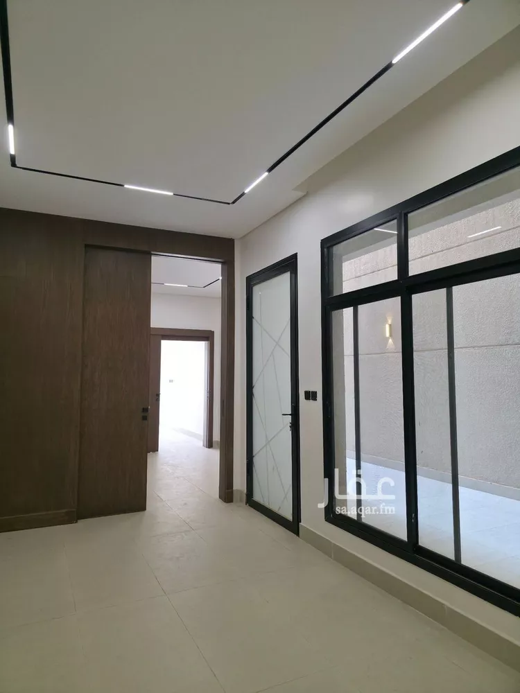 Villa for Sale in Riyadh Al Yarmouk 14