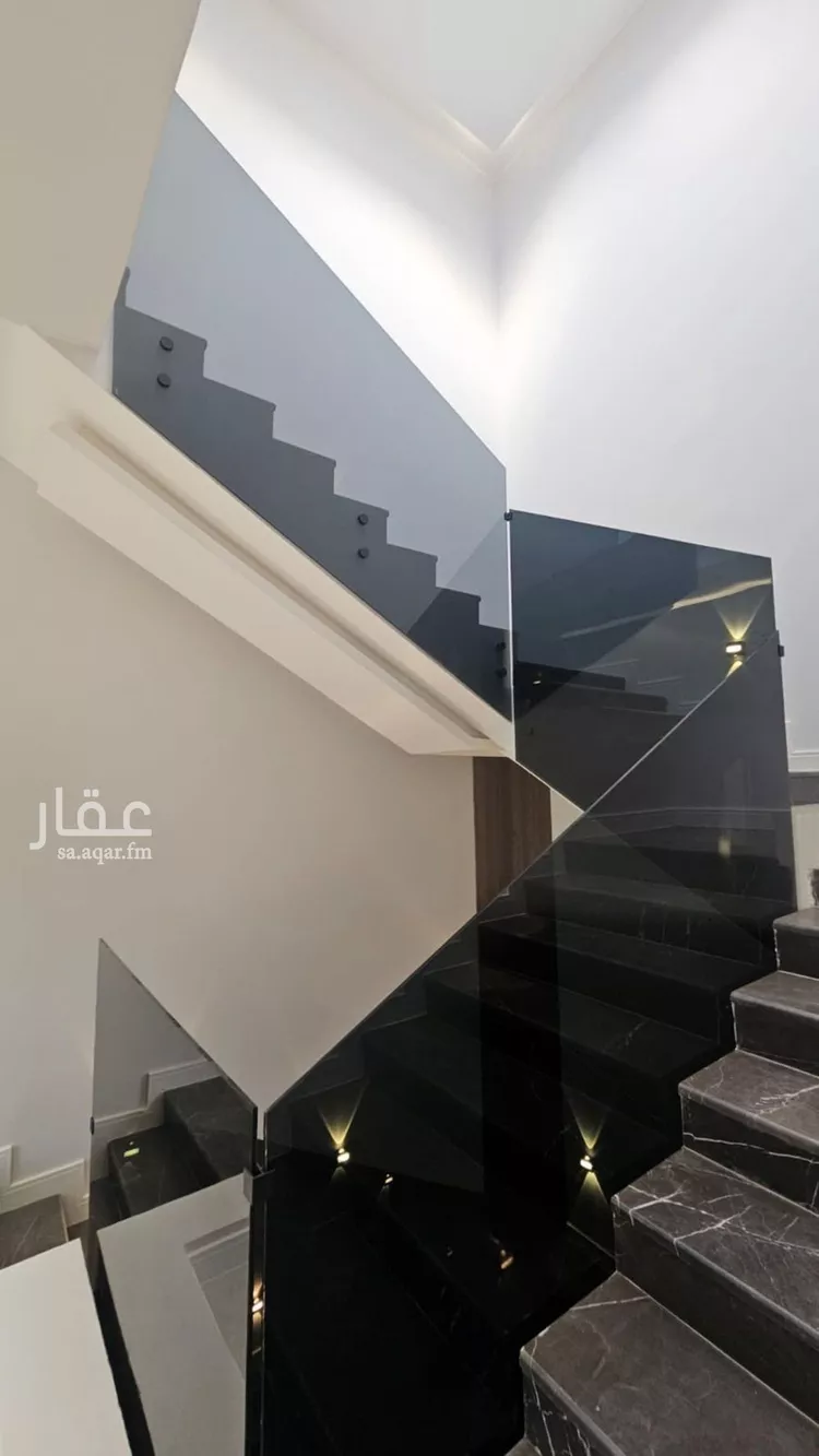 فيلا للبيع في شارع أسد السنة, حي الفاروق, مدينة الرياض, منطقة الرياض 11