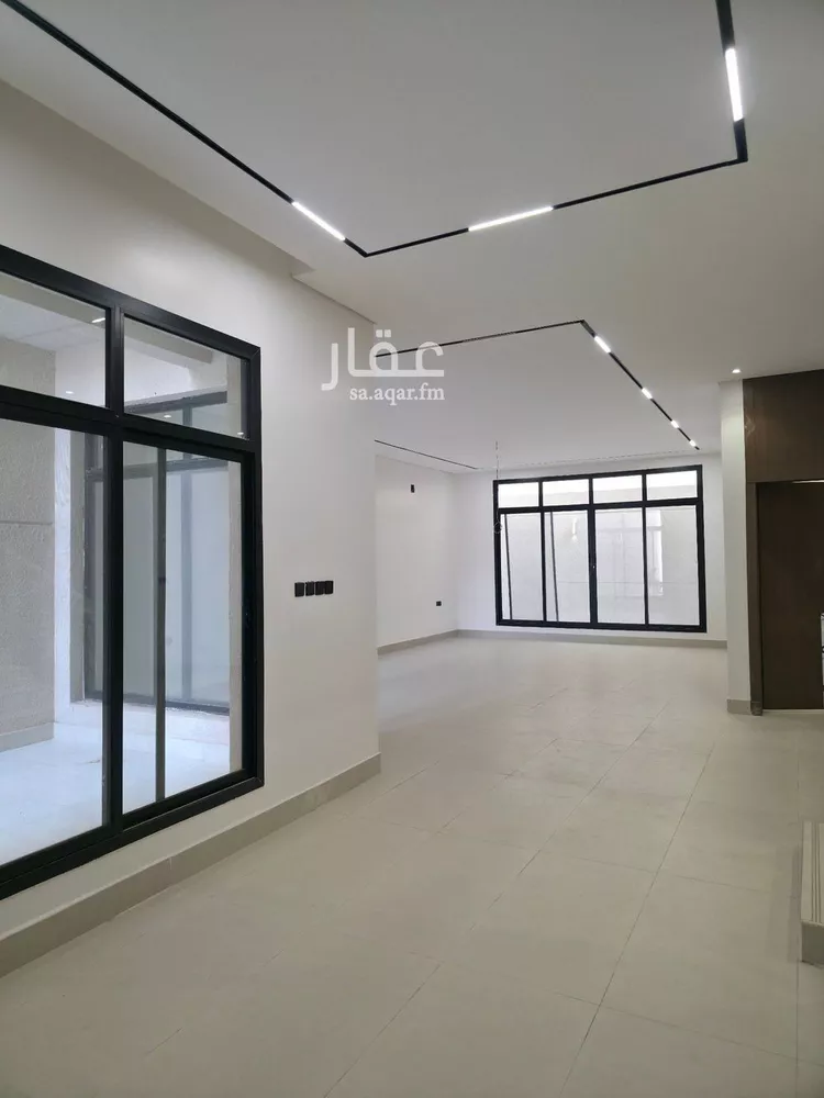 Villa for Sale in Riyadh Al Yarmouk 18