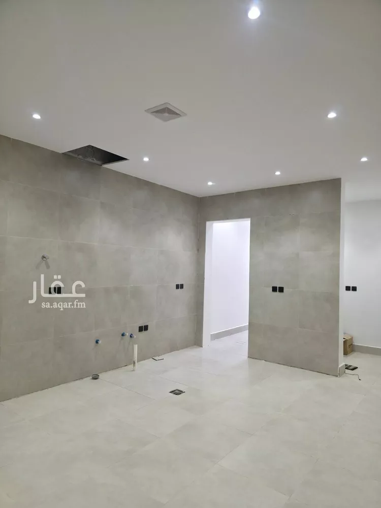 Villa for Sale in Riyadh Al Yarmouk 9