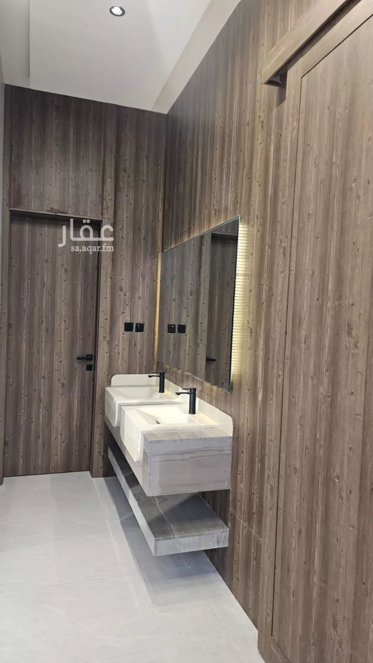 فيلا للبيع في شارع أسد السنة, حي الفاروق, مدينة الرياض, منطقة الرياض 17