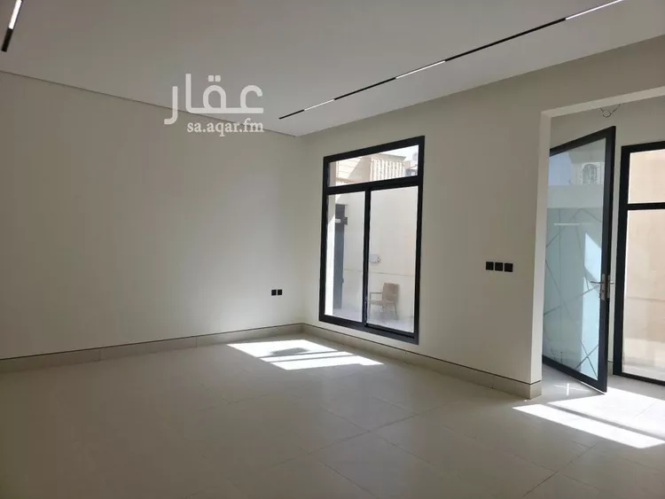 فيلا للبيع في شارع نقعه, حي اليرموك, مدينة الرياض, منطقة الرياض صورة 5