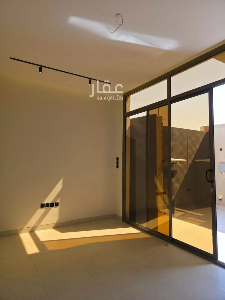 فيلا للبيع في شارع الفرعية, حي غرناطة, مدينة الرياض, منطقة الرياض 16