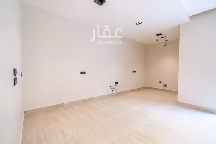 فيلا للبيع في شارع عيسي الملاحي, حي الصفاء, مدينة الرياض, منطقة الرياض صورة 4