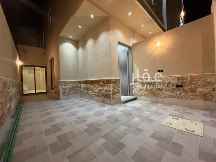 Floor for Sale in Riyadh Tuwaiq 8