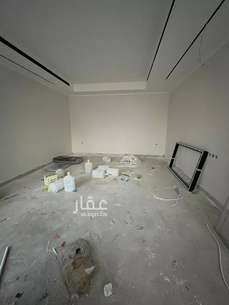 فيلا للبيع في شارع مصطفى بن محمد العروسي, حي المهدية, مدينة الرياض, منطقة الرياض 8