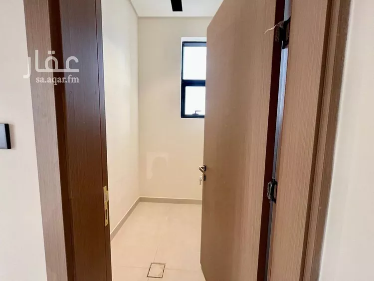 شقة للبيع في شارع يحيى الذماري, حي المهدية, مدينة الرياض, منطقة الرياض 8