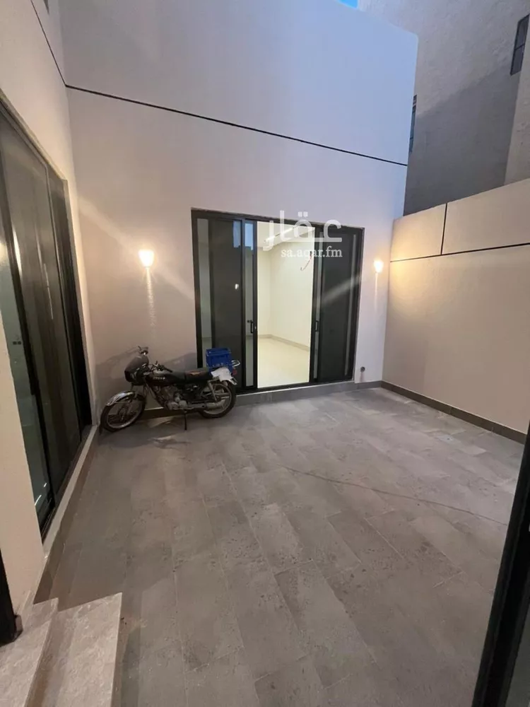 Villa for Sale in Riyadh Al Mahdiyah 11