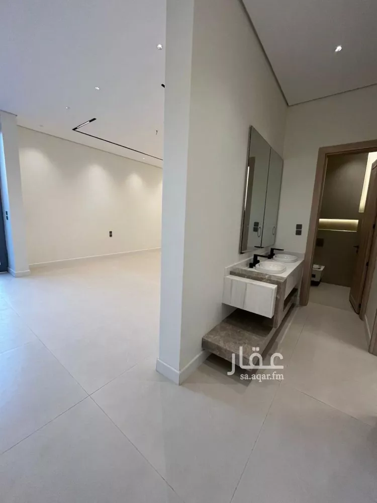 فيلا للبيع في شارع ابن سحيم, حي المهدية, مدينة الرياض, منطقة الرياض 13