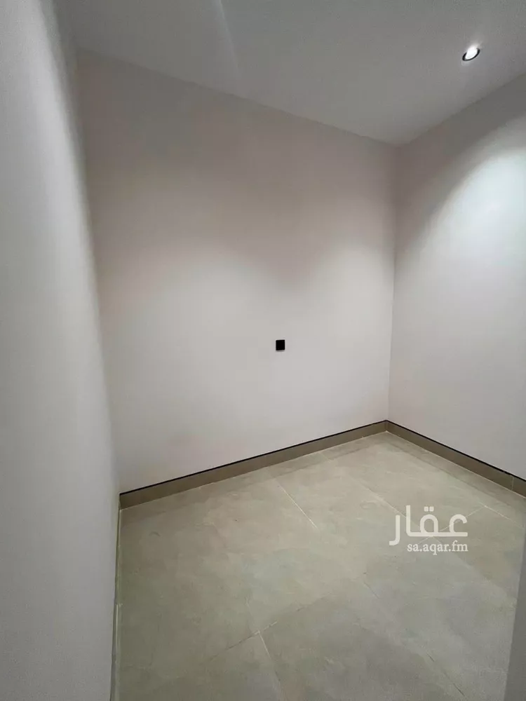 فيلا للبيع في شارع أبي زرعة الهمذاني, حي المهدية, مدينة الرياض, منطقة الرياض 20