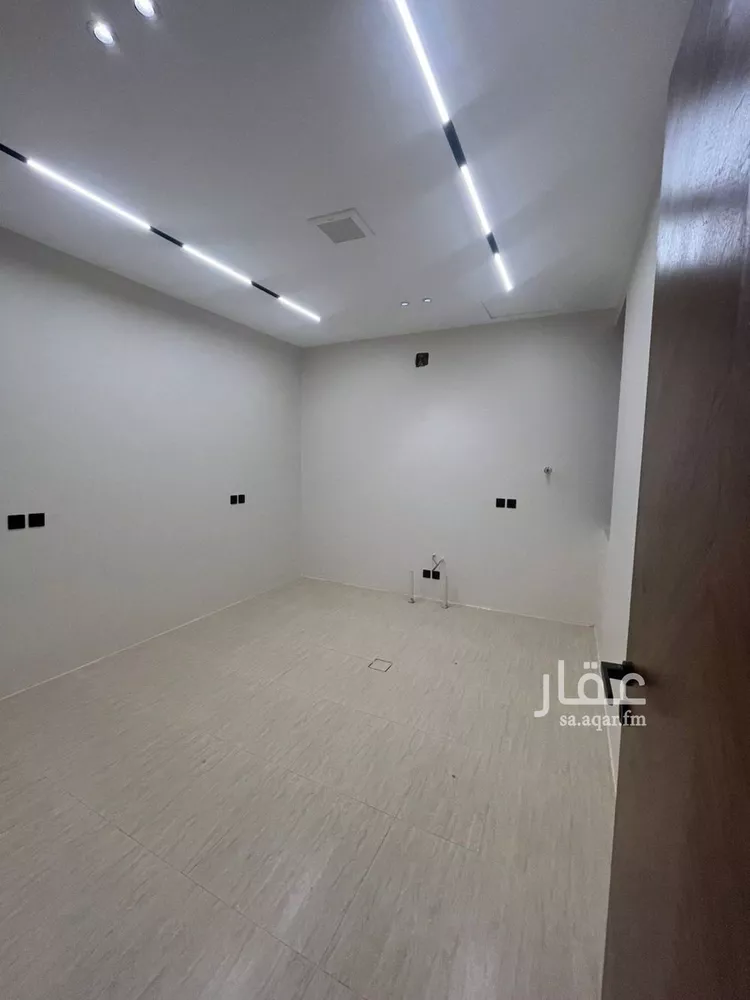 Villa for Sale in Riyadh Al Mahdiyah 16