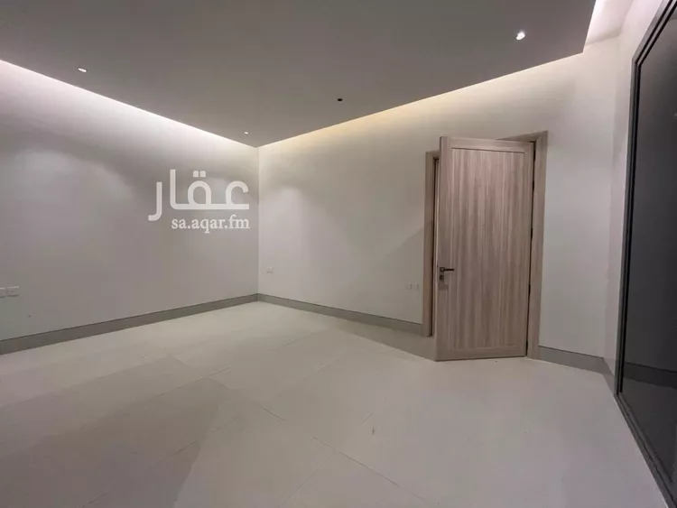 فيلا للبيع في شارع أبي الحسن الأسفرائيني, حي المهدية, مدينة الرياض, منطقة الرياض 12