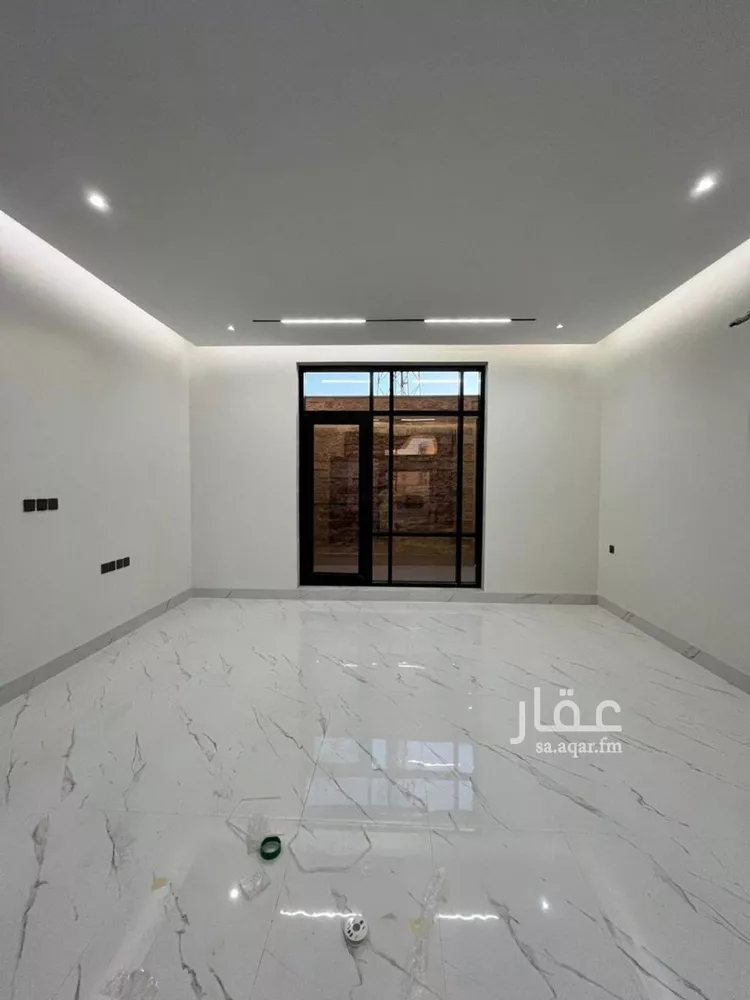 فيلا للبيع في شارع ابن صدقة الغرافي, حي المهدية, مدينة الرياض, منطقة الرياض صورة 3