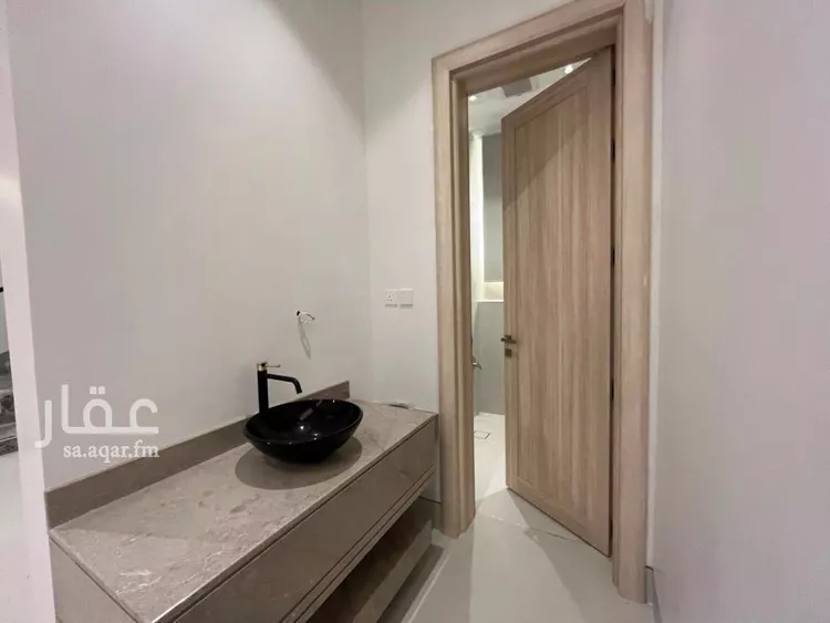 فيلا للبيع في شارع أبي الحسن الأسفرائيني, حي المهدية, مدينة الرياض, منطقة الرياض 19