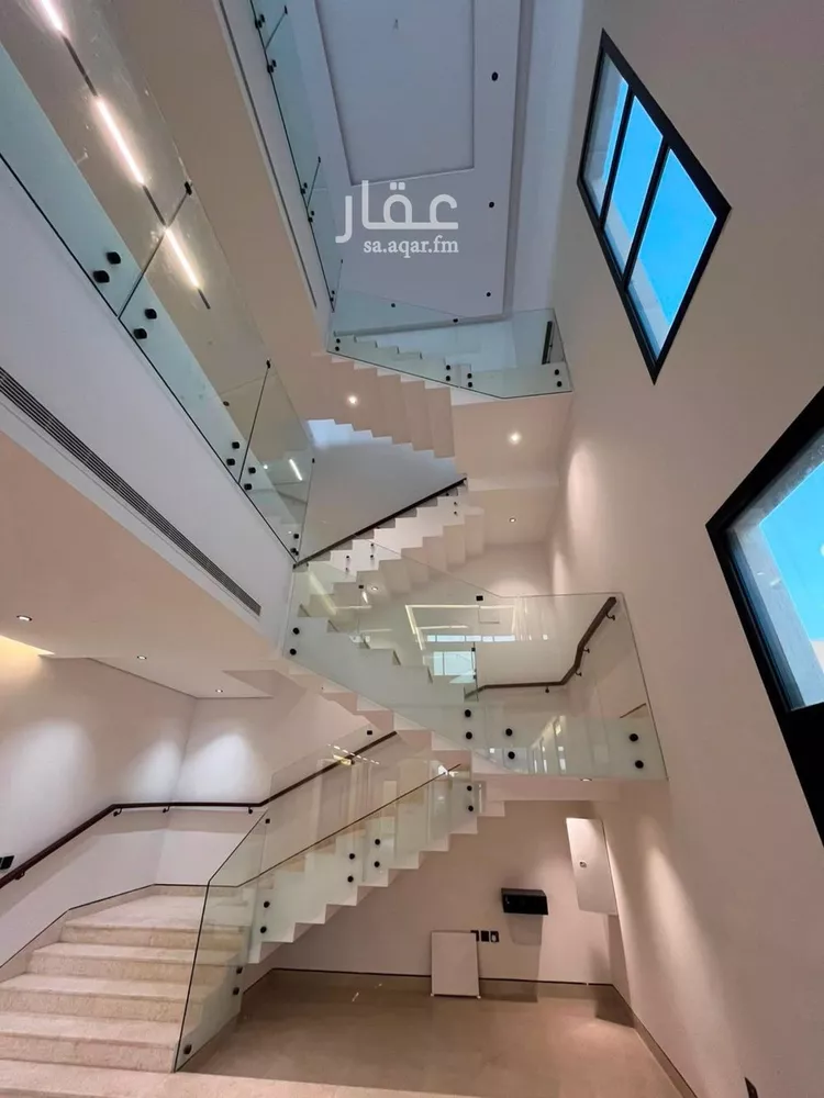 فيلا للبيع في شارع أبي زرعة الهمذاني, حي المهدية, مدينة الرياض, منطقة الرياض 10