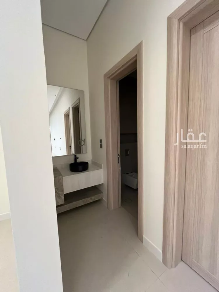 فيلا للبيع في شارع ابن سحيم, حي المهدية, مدينة الرياض, منطقة الرياض 12