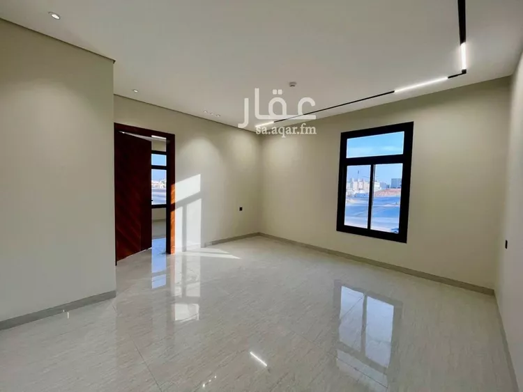 شقة للبيع في شارع عبداللطيف بن المبارك, حي المهدية, مدينة الرياض, منطقة الرياض 15