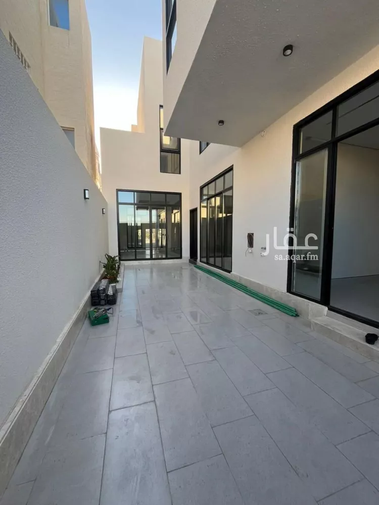 Villa for Sale in Riyadh Al Mahdiyah صورة 2