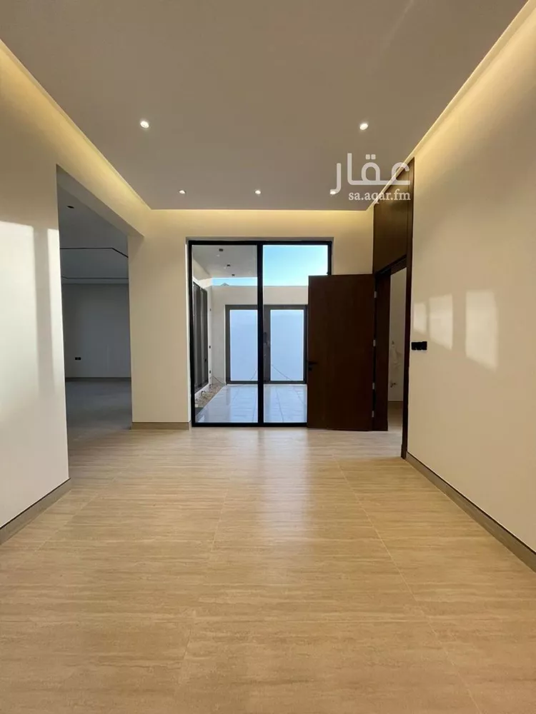 فيلا للبيع في شارع أبي العباس الصقلي, حي المهدية, مدينة الرياض, منطقة الرياض 12