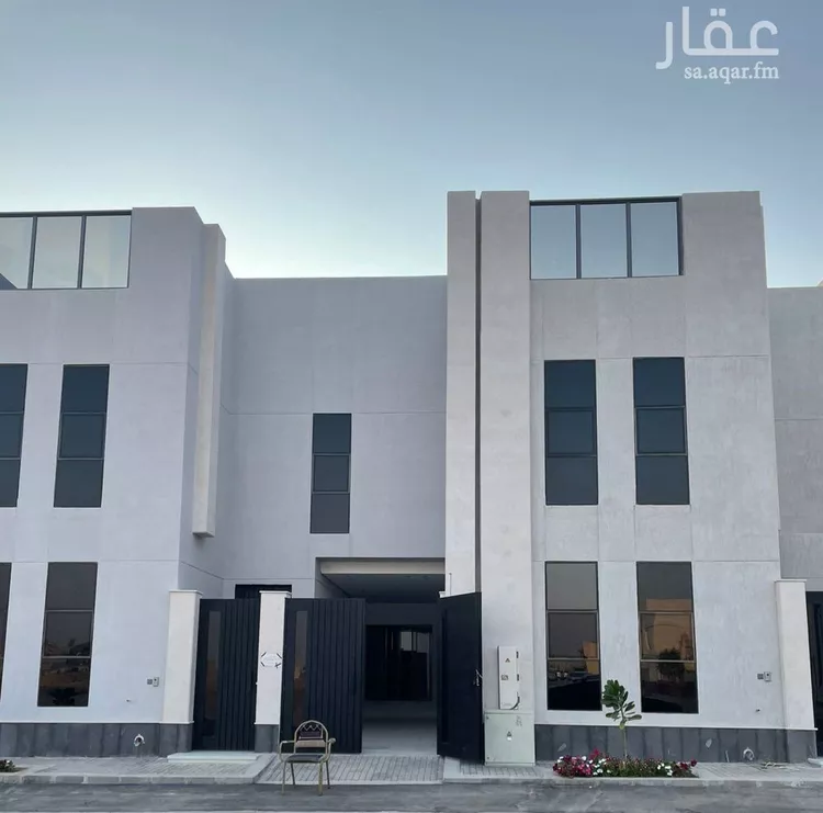 فيلا للبيع في شارع احمد الكازرونى, حي المهدية, مدينة الرياض, منطقة الرياض