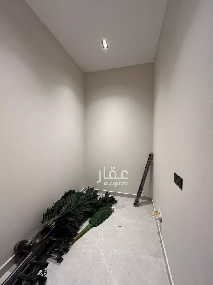 فيلا للبيع في شارع عبدالقادر بن عبدالوارث, حي المهدية, مدينة الرياض, منطقة الرياض 17