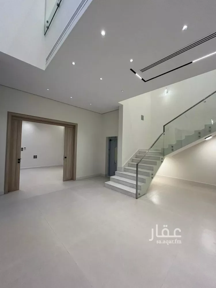 فيلا للبيع في شارع ابن سحيم, حي المهدية, مدينة الرياض, منطقة الرياض 17