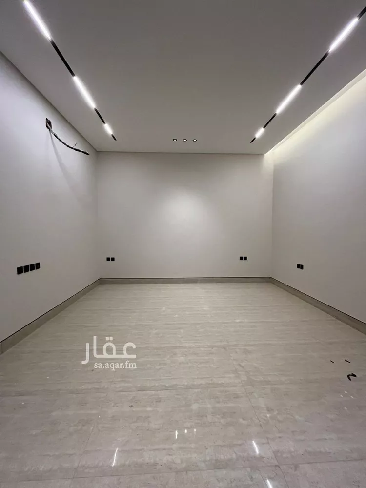 فيلا للبيع في شارع أحمد بن هاشم, حي المهدية, مدينة الرياض, منطقة الرياض 12