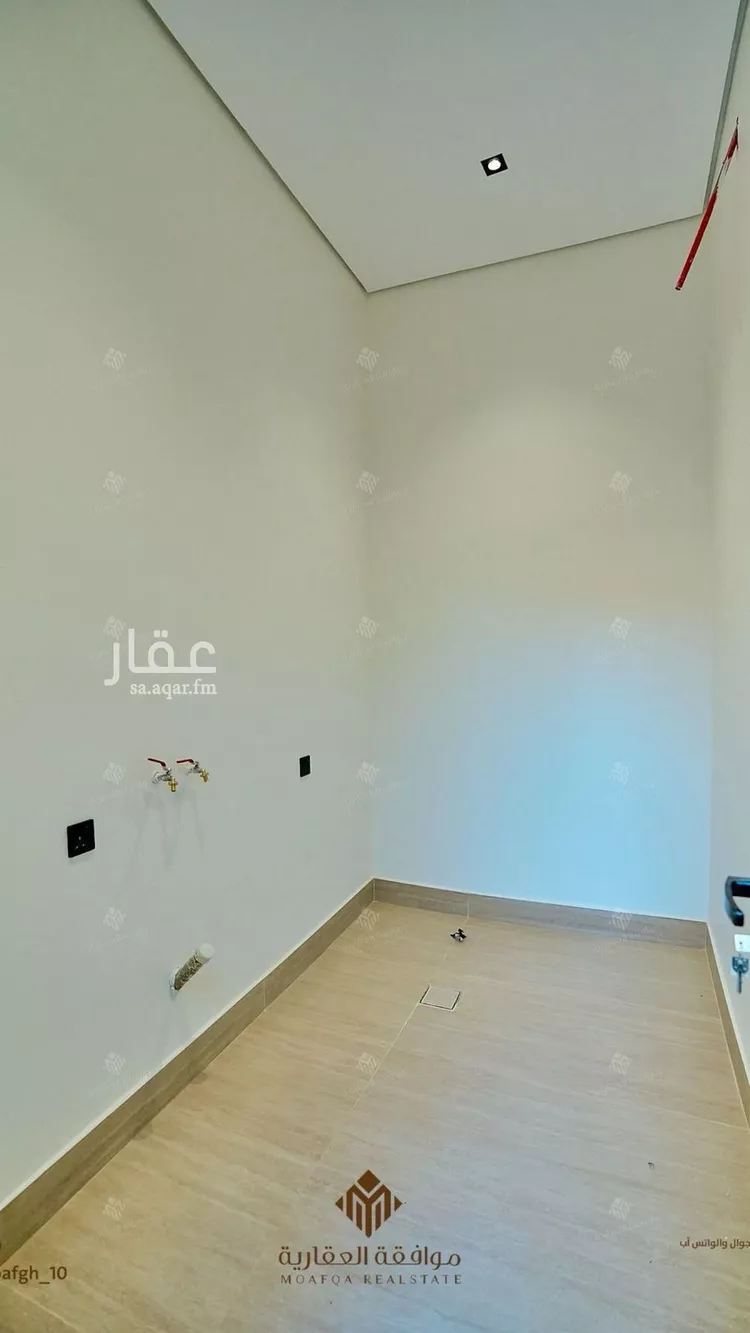 فيلا للبيع في شارع أحمد بن الحسن الأنصاري, حي المهدية, مدينة الرياض, منطقة الرياض 22