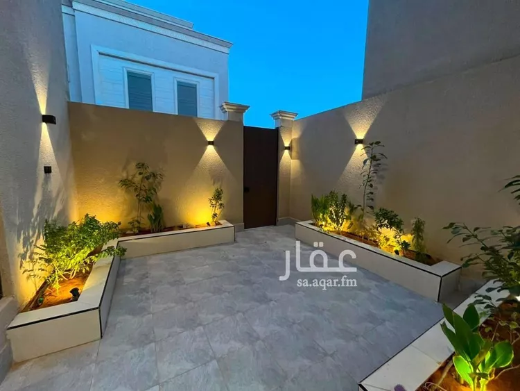 فيلا للبيع في شارع سعيد بن نافع, حي المهدية, مدينة الرياض, منطقة الرياض صورة 5