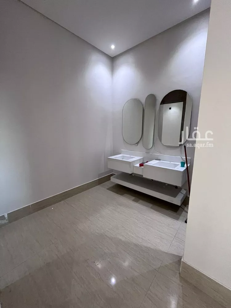 فيلا للبيع في شارع مصطفى بن محمد العروسي, حي المهدية, مدينة الرياض, منطقة الرياض صورة 3