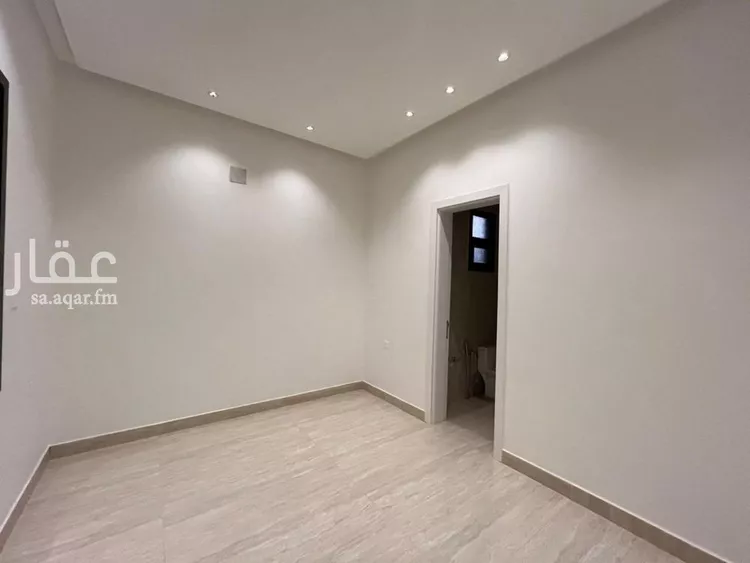 فيلا للبيع في شارع أحمد بن محمد العتابي, حي المهدية, مدينة الرياض, منطقة الرياض صورة 3