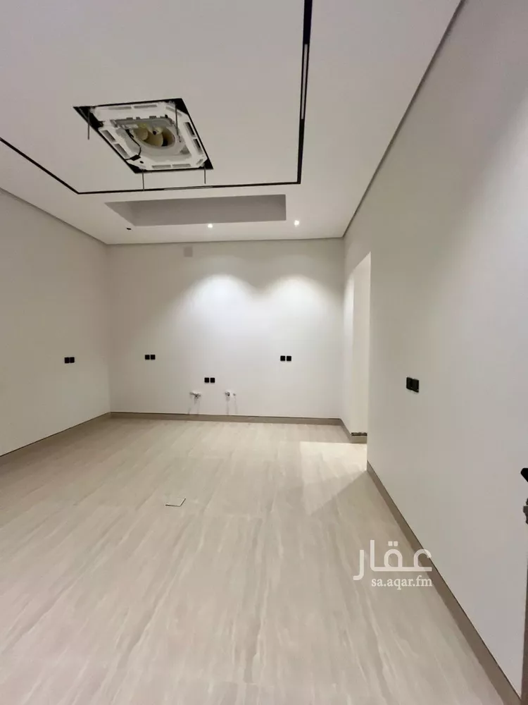 فيلا للبيع في شارع أحمد بن قطرب, حي المهدية, مدينة الرياض, منطقة الرياض 8