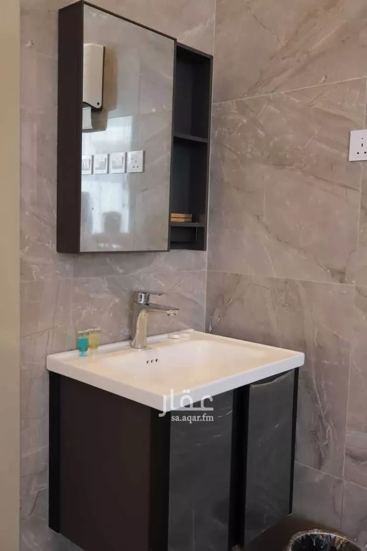 عمارة للإيجار في شارع طريق الامير سلطان, حي النهضة, مدينة خميس مشيط, منطقة عسير صورة 2