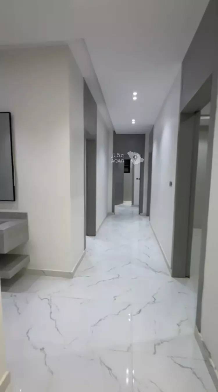 Floor for Rent in Riyadh Al Janadriyah 7