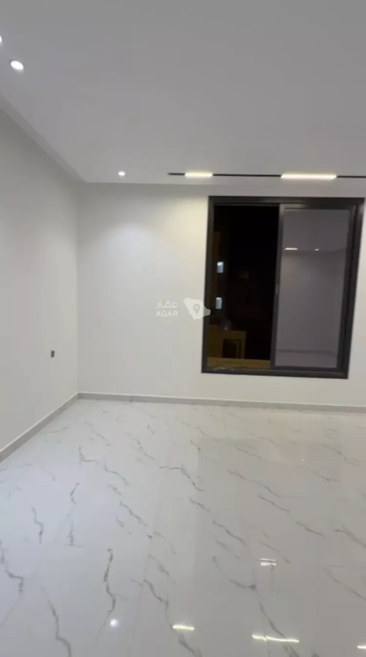 Floor for Rent in Riyadh Al Janadriyah 9